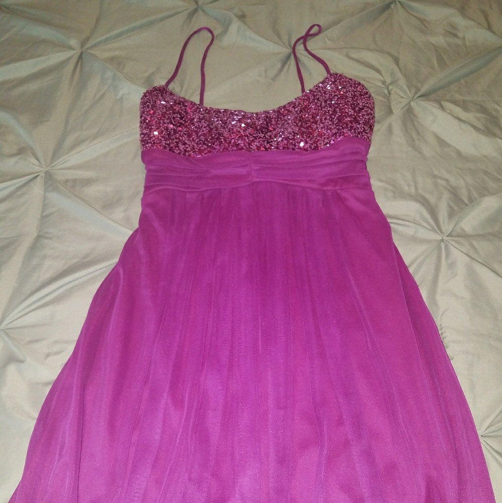 Darling dress!  Party it up!